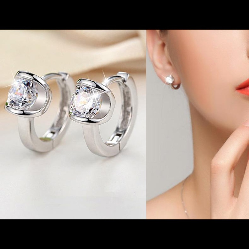 NEW!  💎Silver and CZ Huggies💎💝